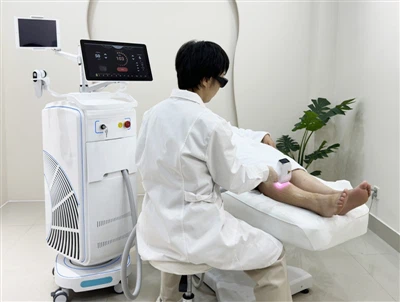 Profesjonell diode laser hårfjerner for alle hudtyper (I-VI) 4-bølgelengder
